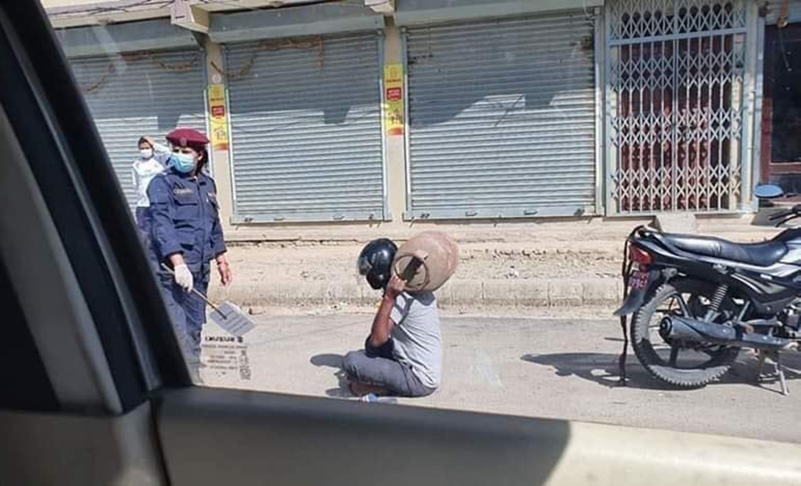 ग्यासको सिलिण्डर बोकाएर बसाएको घटनामा छानविन सुरु