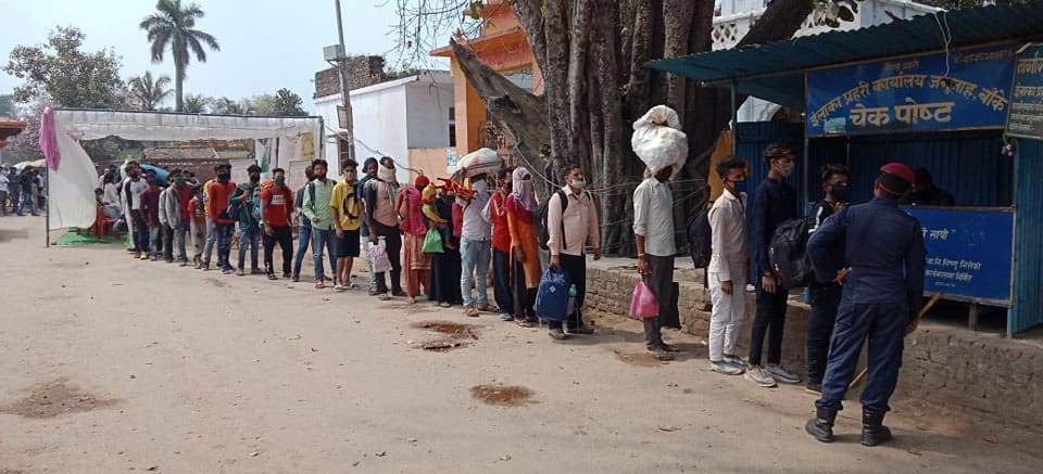 भारतको क्वारेन्टाइनबाट भागेका दुई नेपालीका लागि नाकामा कडा निगरानी