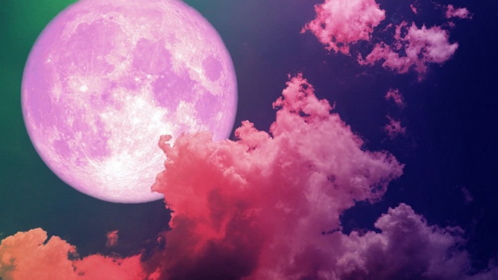 मंगलबार राति देखिएको चन्द्रमाको फरक रङः खगोल शास्त्रका लागि दुर्लभ