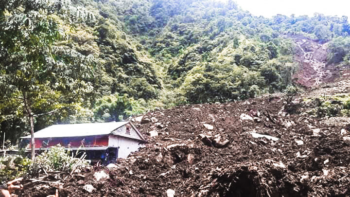 कालीकोटमा पहिरोः एकै परिवारका सातसहित ९ जनाको मृत्यु