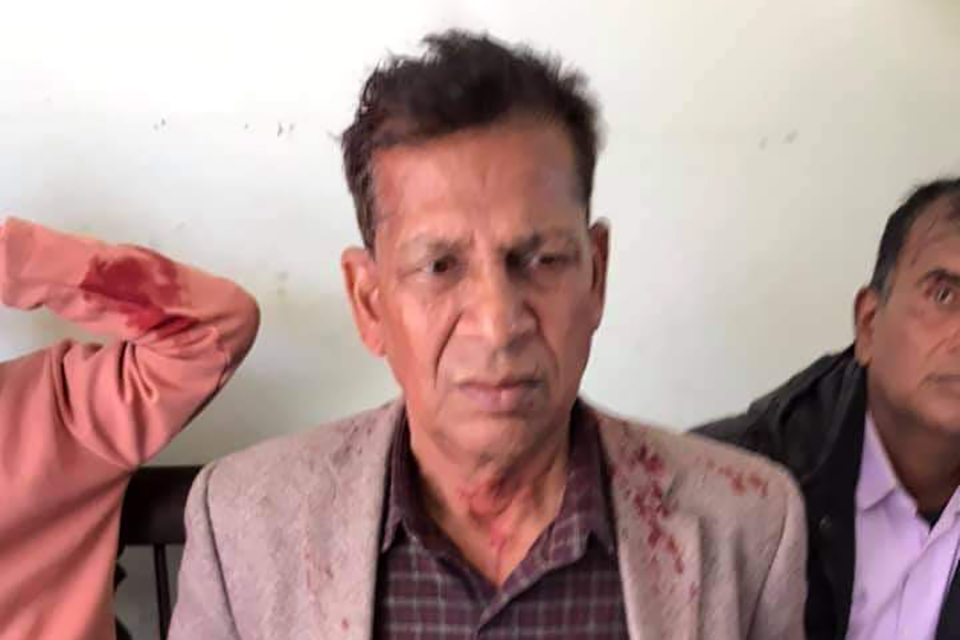 जनकपुरमा नेकपा कार्यकर्ता र प्रहरीबीच झडप, केन्द्रीय नेताहरू घाइते