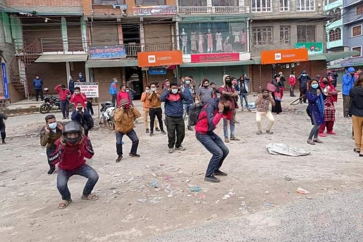 काभ्रेमा निषेधाज्ञा उल्लंघन गर्ने व्यक्ती र सवारीलाइ कारवाही
