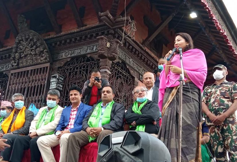 काभ्रे पुगेर मन्त्री झाँक्रीले भनिन् : ‘दुई तिहाइको सरकारले जनहितको काम गरेन, अनि विद्रोह गर्यौँ’