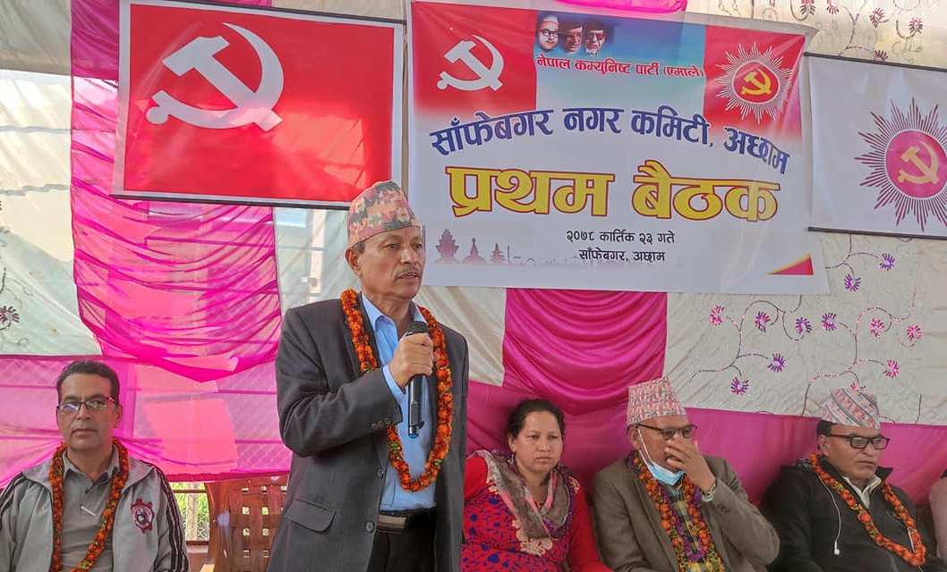 मलाई हार्ने डर छैन, एमाले अध्यक्षमा उम्मेदवारी दिन्छु– भीम रावल