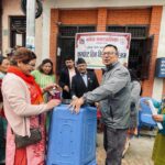 बनेपा नगरबासीलाई तालिमसँगै ‘कम्पोष्ट मल विन’ वितरण