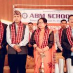एविएम स्कुल बनेपाले १३२ जना विद्यार्थीहरुलाई स्वागत गर्दै १२८ विद्यार्थीलाई बिदाइ गर्यो 