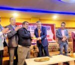 मृतक पत्रकारको परिवारलाई चौतारीले गर्यो सहयोग