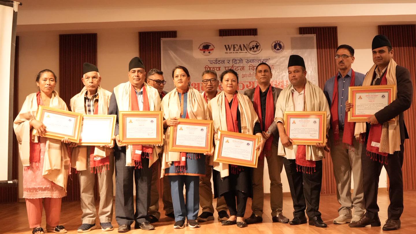 पर्यटन क्षेत्रका दीर्घसेवी सम्मानित