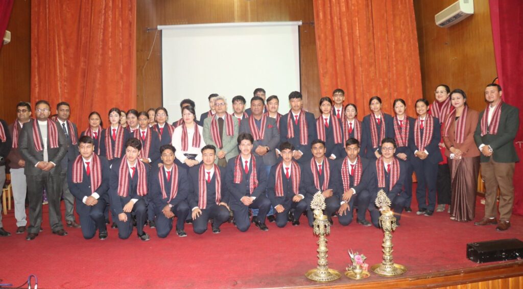 केयू ग्लेसियलरले विपिएचका ३२ विद्यार्थीलाई गर्यो अभिमुखिकरण